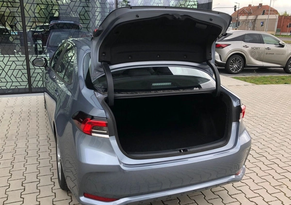 Toyota Corolla cena 76900 przebieg: 61831, rok produkcji 2021 z Zakopane małe 436